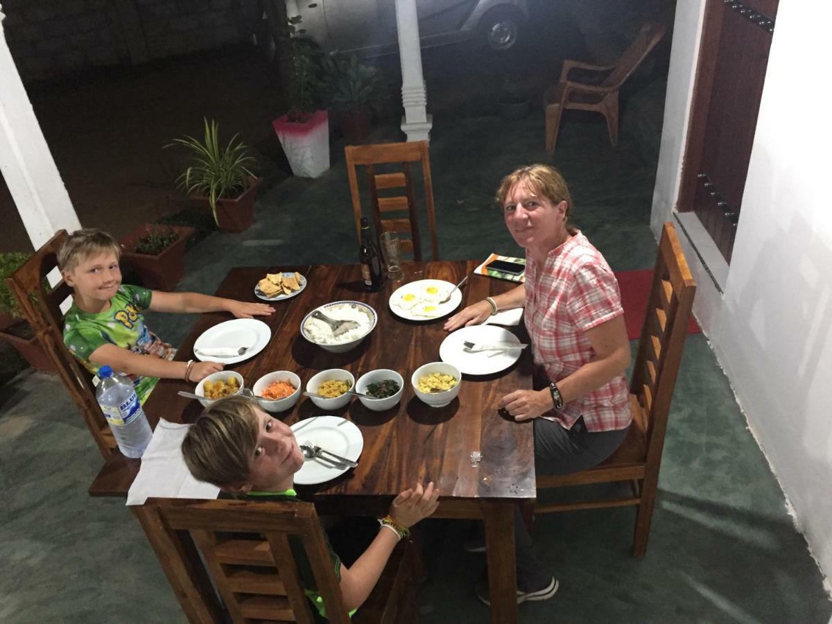 Bindu Homestay Wellawaya Luaran gambar
